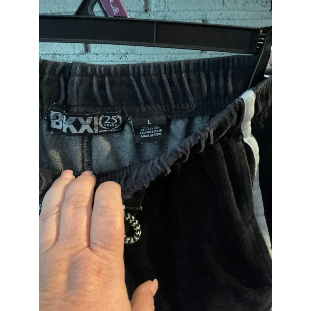 BKX Ricky Singh Mens Black Velour Shorts White Side Stripe Athletic Lounge Large